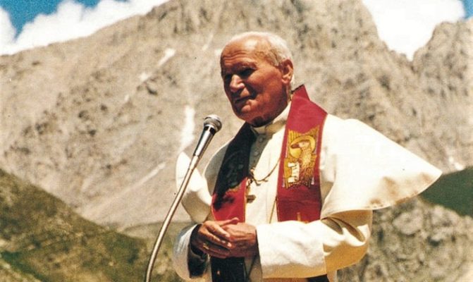 Nel centenario della nascita di Papa Wojtyla un libro ...